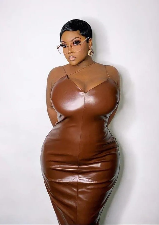 Plus-size-lady-in-brown-leather-dress 