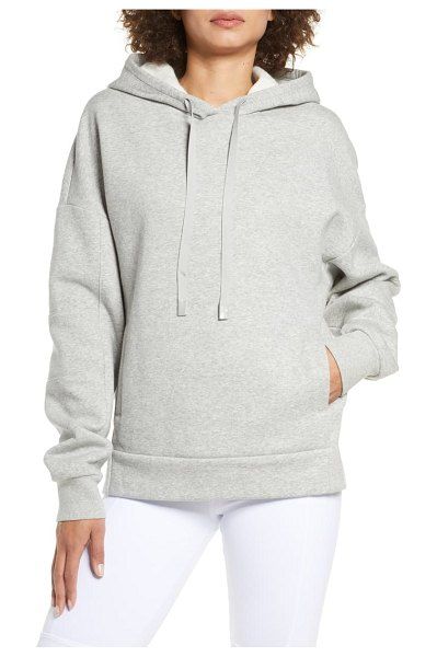 Lady-models-in-grey-Alo-Interval-Microfleece-Pullover-Hoodie