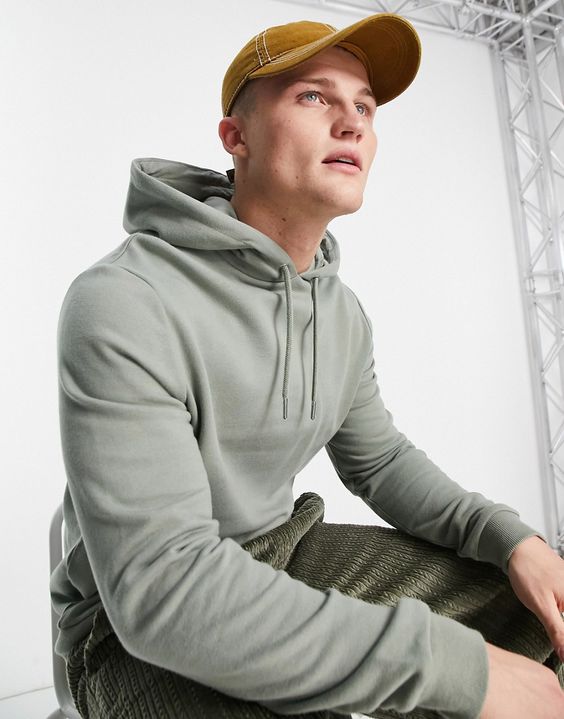 Pullover Hoodie in Washed Gray