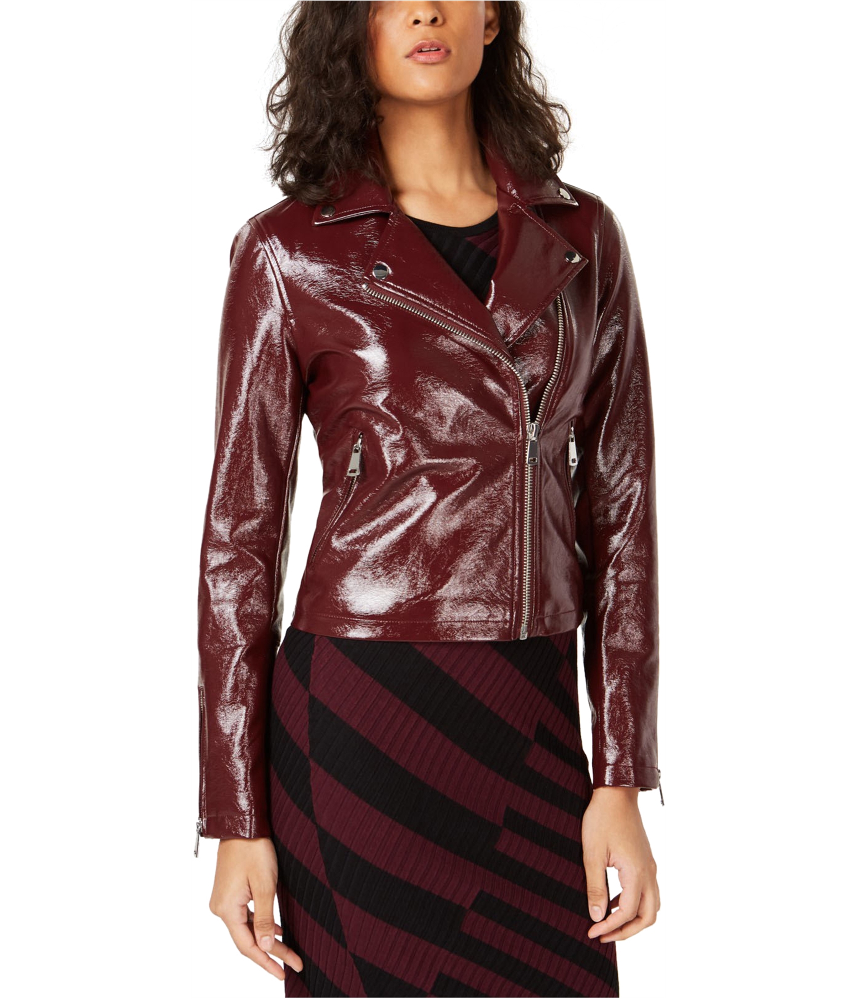 Woman-wearing-leather-jacket