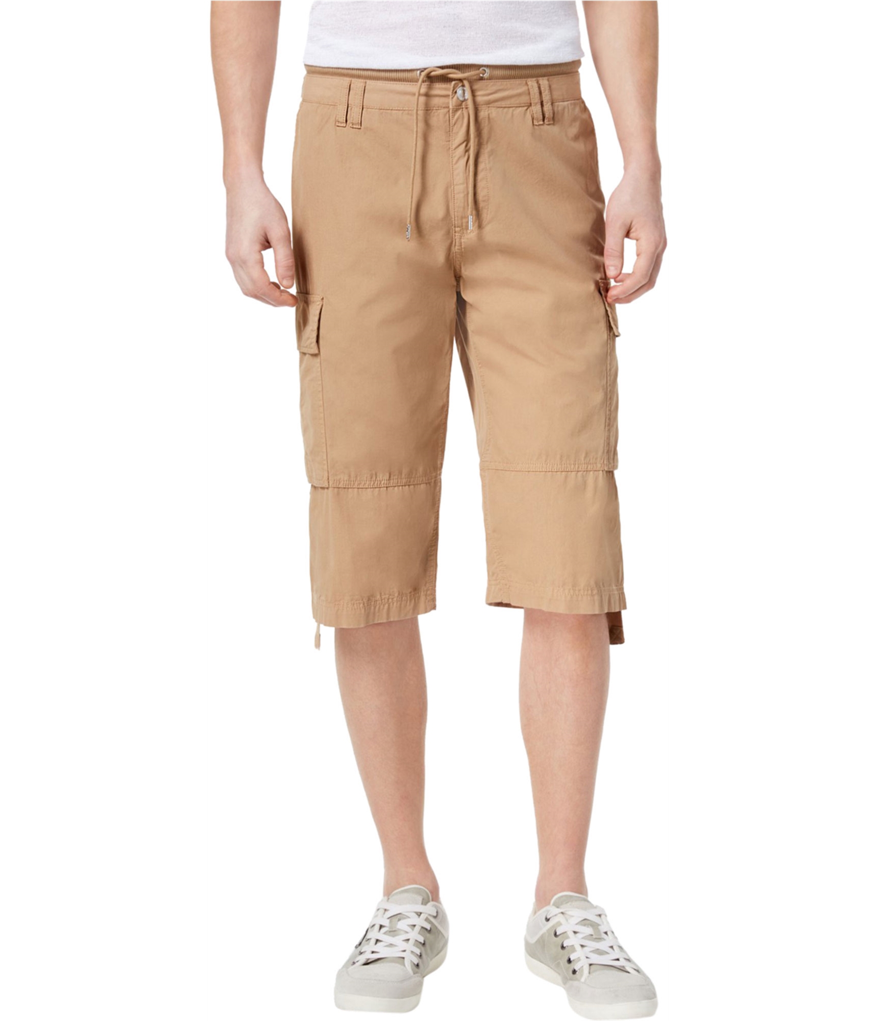 Man-wearing-cargo-shorts