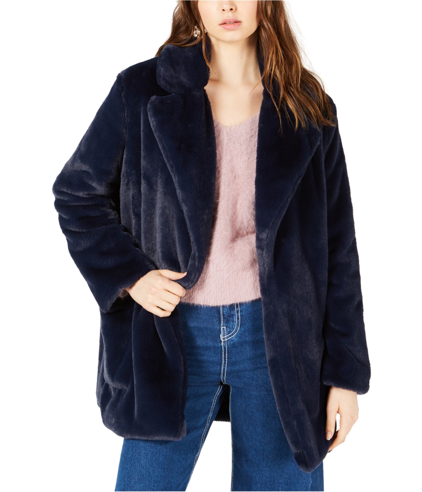 Woman-wearing-faux-fur-coat