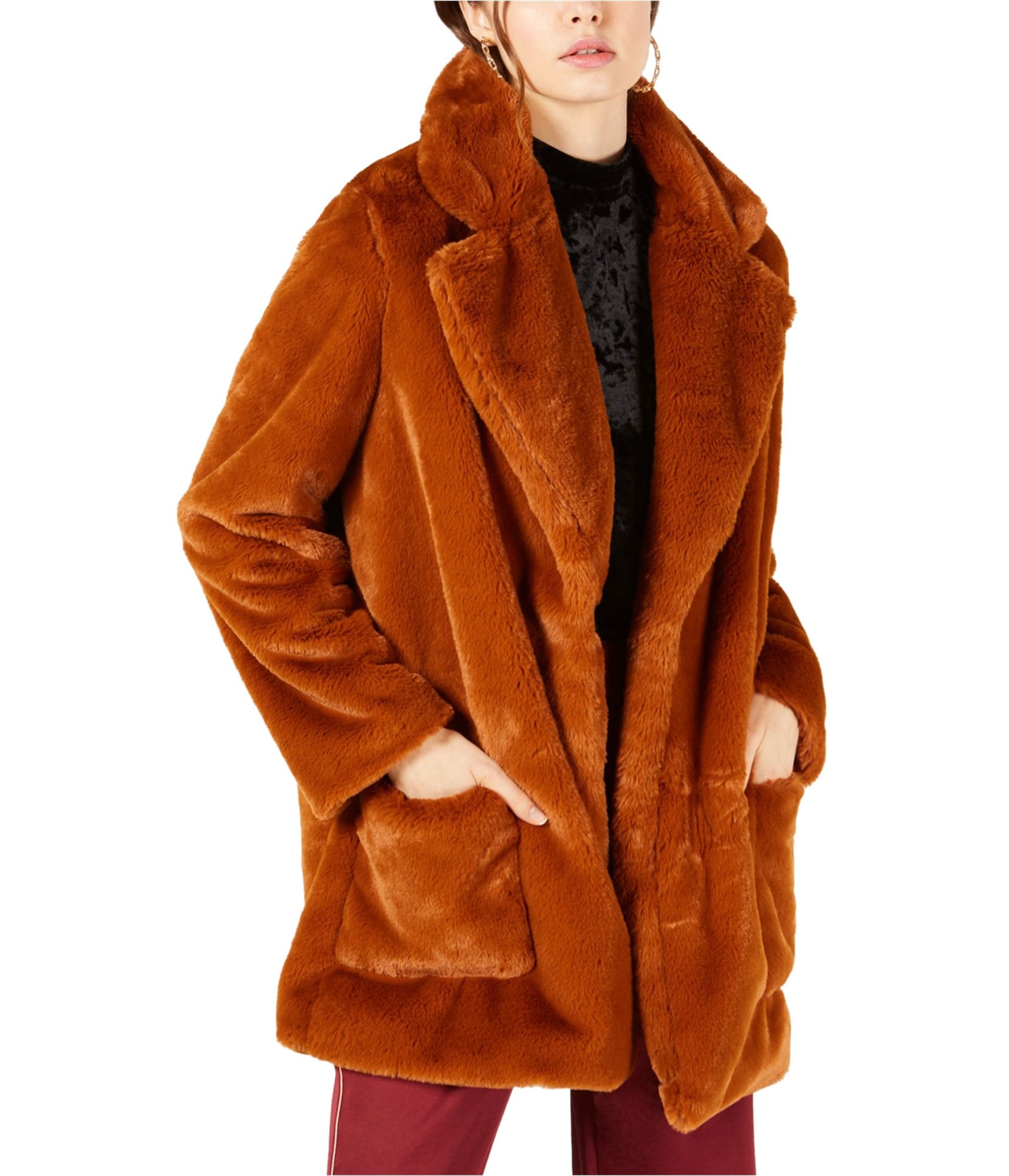 Woman-wearing-faux-fur-coat