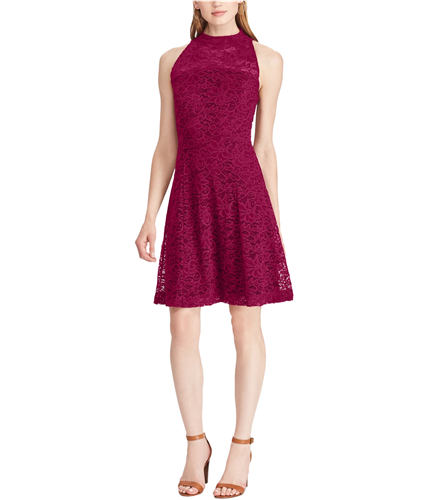 Lady models in Purple-red lace A-line dress