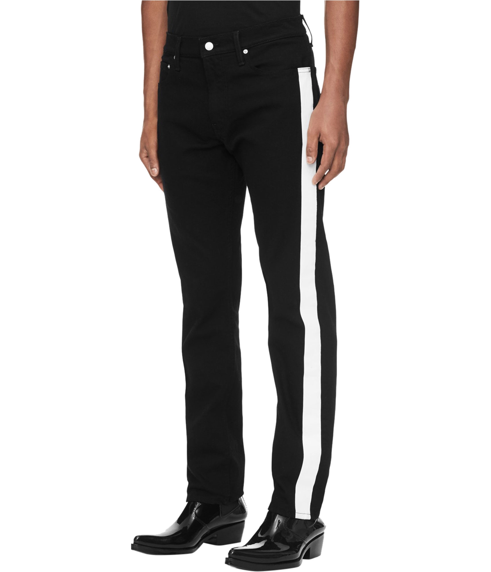 Man-wearing-striped-slim-fit-jeans