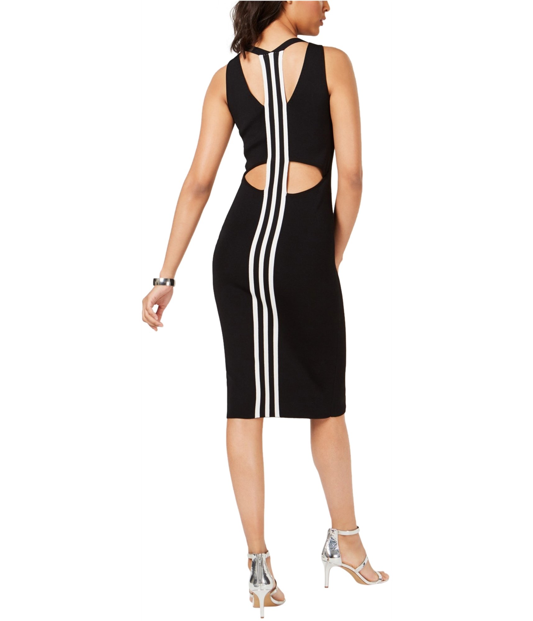 Woman-wearing-cutout-style-bodycon-dress