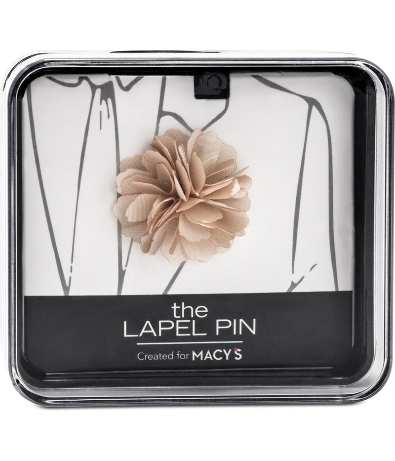 the Gift Mens Flower Lapel Pin Brooche in Beige